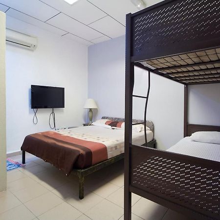 G99 Hotel George Town Exterior photo