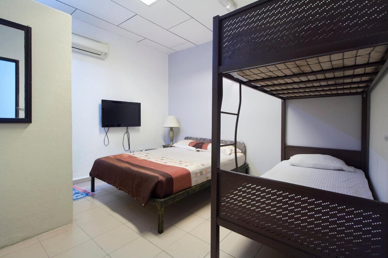 G99 Hotel George Town Exterior photo